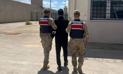 Şanlıurfa'da göçmen kaçakçılığı suçundan aranan şahıs yakalandı