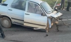 Şanlıurfa'da iki otomobil çarpıştı: 7 yaralı