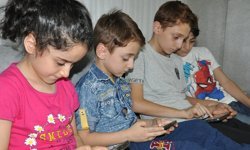 Sosyal medya bağımlılığı 12 yaşa kadar düştü (!)