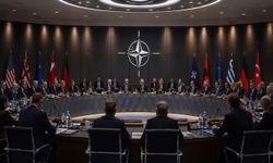 ABD, stratejik güçlerini çekerek NATO'daki askeri varlığını azaltıyor: Avrupa savunmada yalnız