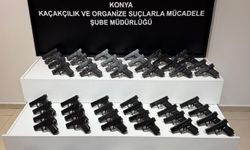 Akşehir'de 65 ruhsatsız tabanca ele geçirildi, 2 kişi gözaltına alındı