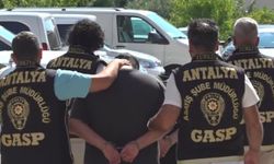 Antalya'da iş yerini kurşunlayan 2 şüpheli tutuklandı