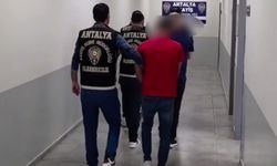 Antalya'da nitelikli dolandırıcılık operasyonu: 4 kişi tutuklandı