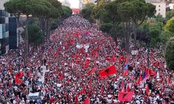Arnavutluk'ta Trump ailesiyle bağlantılı lüks tatil köyü projesine karşı protestolar sürüyor