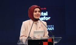 Bakan Göktaş: Esas mesele, teknolojiyi reddetmek değil fertlerin ve ailenin duygularını koruyabilmektir