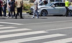 Batman'da lüks otomobil ile motosiklet çarpıştı: 1 yaralı
