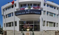 CHP'li Adalar Belediyesi'ne rüşvet operasyonu. Başkan Akpolat dahil 35 şüpheli tutuklandı