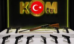 Denizli'de ruhsatsız silah operasyonunda 3 zanlı tutuklandı