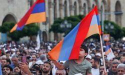 Ermenistan'da sular durulmuyor: Muhalefet seçimlerin iptali için mahkemeye başvurdu