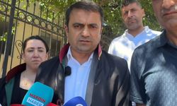 Evlerinde ölü bulunan ailenin davasında 2 sanığa tahliye kararı: Ailenin yakınları ve avukatlardan sert tepki