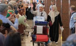 Hac ibadetini tamamlayan ilk kafile yurda döndü