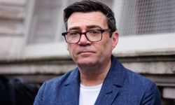 İngiltere'de başbakanlığın en büyük adayı Andy Burnham