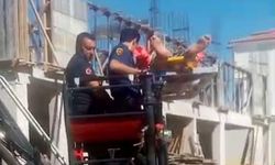 İnşattan düşerek mahsur kalan işçiyi itfaiye ekipleri kurtardı