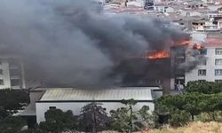İstanbul Esenyurt'ta 4 binanın çatısında yangın
