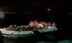 İzmir açıklarında 34 düzensiz göçmen yakalandı