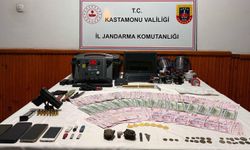 Kastamonu'da kaçakçılık operasyonlarında 13 şüpheli hakkında işlem başlatıldı