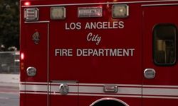 Los Angeles'ta büyük depo yangını
