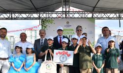 Malatya'da öğrenciler, 48 bin atık pil toplayarak 196 bin metreküp toprağı kurtardılar