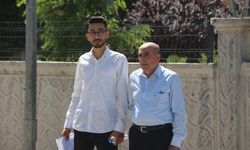 Mardin'de baba-oğul birlikte YKS'ye girdi: Hedefleri ilahiyat fakültesinde sınıf arkadaşı olmak