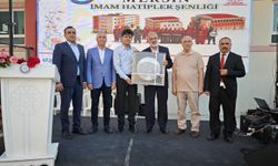 Mersin'de imam hatip öğrencilerinin hazırladığı eserler sergilendi