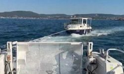 Motor arızası nedeniyle sürüklenen teknedeki 3 kişi kurtarıldı