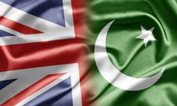 Pakistan ve İngiltere dışişleri bakanları mutabakat sürecini ele aldı