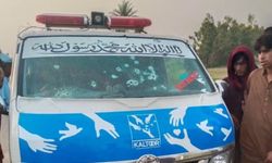 Pakistan'da ambulansa saldırı: 4 ölü