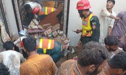 Pakistan'da dershanenin çatısı çöktü: 14 ölü