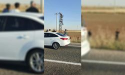 Şanlıurfa'da elektrik akımına kapılan şahıs direğe asılı kaldı