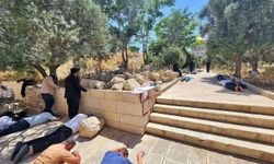 Siyonistler, Mescid-i Aksa'ya baskın düzenledi