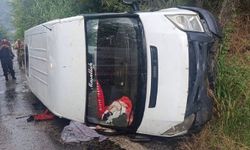 Tarım işçilerini taşıyan servis şarampole devrildi: Bir ölü, 10 yaralı