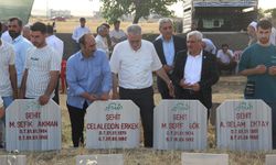 Tepeköy şehitleri kabirleri başında rahmet ile anıldı