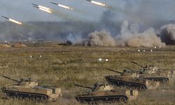 Ukrayna'dan Belarusa: Sınırdaki askeri teçhizatlar hedef alınabilir