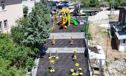 Yeşilyurt Belediyesinden 'Güneş Enerjili' çocuk parkı