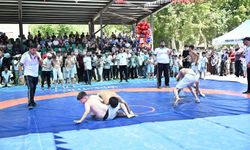 Yeşilyurt Kiraz Festivali'nde güreş heyecanı yaşandı