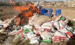 Afganistan'da tonlarca kaçak madde ve uyuşturucu imha edildi