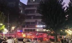 Batman'da plazanın koridorunda yangın: Dumandan etkilenler tahliye edildi