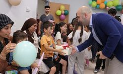 Ceylanpınar'da hastanede tedavi gören çocuklara moral ziyareti