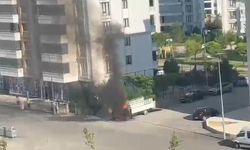Elazığ'da park halindeki pikapta çıkan yangın hasara yol açtı