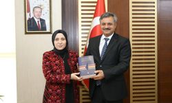 Filistin'i 630 maddede ele alan sözlüğe Siirt Üniversitesinden katkı