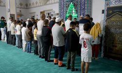 'Güle Oynaya Camiye Gel' projesinde camiler çocuklarla doluyor