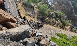 Habur Çayı'na düşerek akıntıya kapılan genç hayatını kaybetti