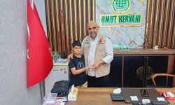 Haftalığını Gazze'deki ihtiyaç sahiplerine ulaştırmak üzere Umut Kervanı'na bağışladı