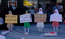 HÜDA PAR Van Kadın Kolları'ndan dikkat çeken eylem: 'Filistin hâlâ soykırım altında'