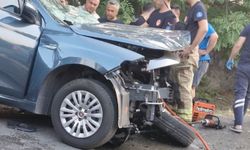 Kemalpaşa yolunda iki araç çarpıştı