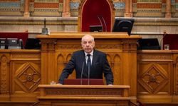 Macaristan'da Cumhurbaşkanı Sulyok kendisini görevden alan yasayı onayladı