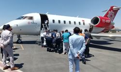 Mısır'da trafik kazası geçiren 3 Türkiye vatandaşı hava ambulansıyla Türkiye'ye getirildi