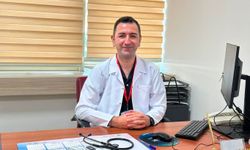 Op. Dr. Aktürk: İki haftadan uzun süren öksürüğü ihmal etmeyin