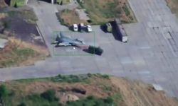 Rusya'ya ait savaş uçağı vuruldu