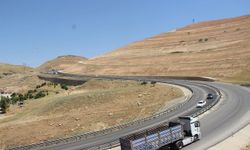 Şırnak'ta ölüm yolundaki virajlarda kazaların önlenmesi için akademisyenlerden önemli uyarılar